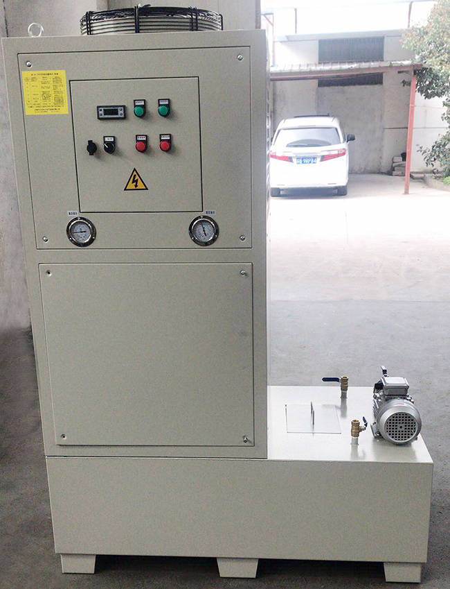 嚴寒降溫天氣，油冷機該怎樣防凍“保暖”？